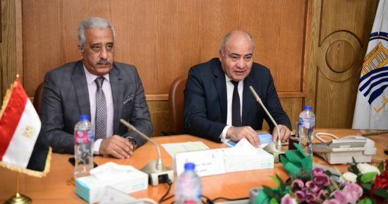 محافظ قنا يتابع آخر المستجدات لاستقبال العام الدراسى الجديد