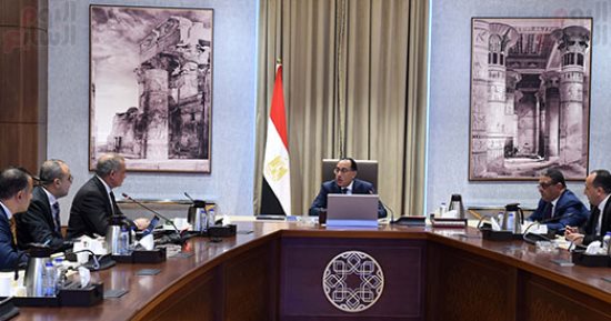 رئيس الوزراء يُتابع مع رئيس صندوق التنمية الحضرية عددا من ملفات العمل
