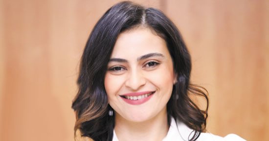 علا الشافعى تكشف لـ"من مصر" تفاصيل عدد اليوم السابع الخاص بالرئيس السيسى.. وتؤكد: كشف حساب وفرض عين ومرجع لزمن طويل.. والعدد شهد "حالة من الاستنفار" فى ظل أهميته وما تضمنه من ملفات