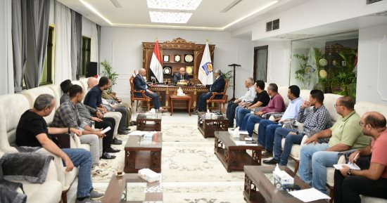 محافظ قنا يوجه بسرعة تذليل كافة التعارضات أمام مشروع ازدواج "طريق قنا - الأقصر"