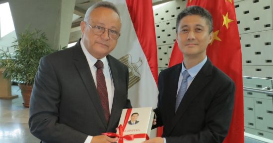 مكتبة الإسكندرية تستقبل إهداءات من كتب الرئيس الصيني "شي جين بينج"