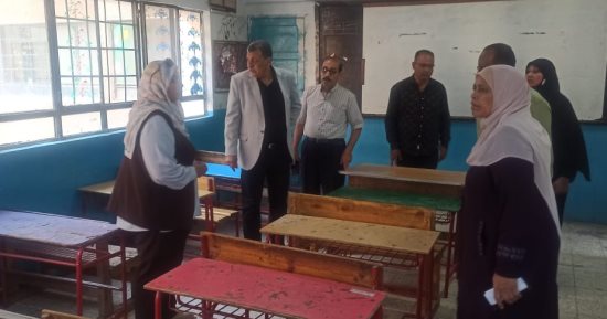 نائب محافظ أسوان تتفقد المدارس لمتابعة جاهزيتها لاستقبال العام الدراسى