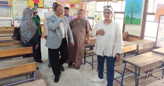 سكرتير مساعد الجيزة يتفقد جاهزية مدارس الطالبية والعمرانية لاستقبال العام الدراسى