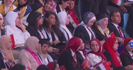 بدء حفل تكريم الرئيس السيسي لأوائل الخريجين بفعاليات تفوق جامعات مصر