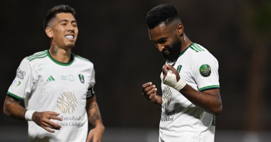 الأهلى السعودى يكتفى بثلاثية ضد العين ويتأهل لثمن نهائى كأس خادم الحرمين