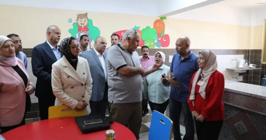 محافظ الوادي الجديد يطمئن على جاهزية مدارس الخارجة للعام الدراسي الجديد 