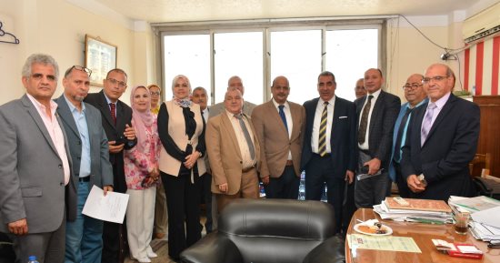 رئيس مصلحة الضرائب يتابع تنفيذ خطة التطوير والنشر بمنطقتى الجيزة أول وثان