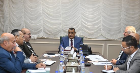 وزير الإنتاج الحربى يتابع إنشاء أول محطة طاقة كهربائية من المخلفات  