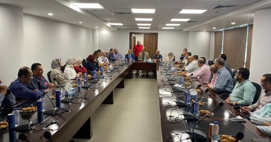 جهاز "القاهرة الجديدة" يكرم الموظف المثالى عن شهرى أغسطس وسبتمبر 