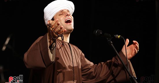 محمود التهامى يتألق بالابتهالات الدينية فى احتفالية المولد النبوى بنقابة الصحفيين