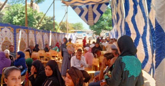 زحام أمام مقار الشهر العقارى بالمنوفية لتحرير توكيلات تأييد ترشح الرئيس السيسى