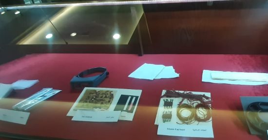  أدوات استخدمت فى ترميم مصحف حجازى بدار الكتب والوثائق.. صور