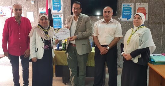 تعليم الغربية تكرم الموجهين والمرشدات أوائل الجمهورية