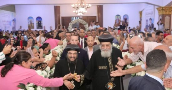 البابا تواضروس يهنئ المسيحيين بعيد الصليب ويشيد بأداء الأجهزة التنفيذية بالإسكندرية