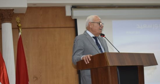 محافظ بورسعيد يبحث استعدادات استقبال فصل الشتاء