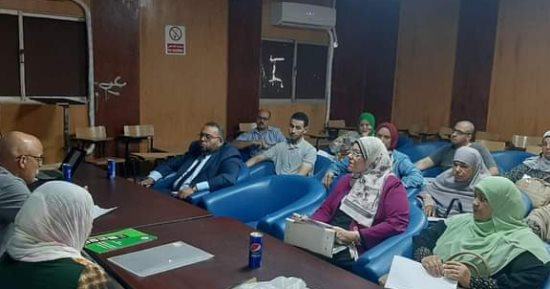 اجتماع تنسيقى لمناقشة خطة الاستعداد للعام الدراسى الجديد بصحة دمياط