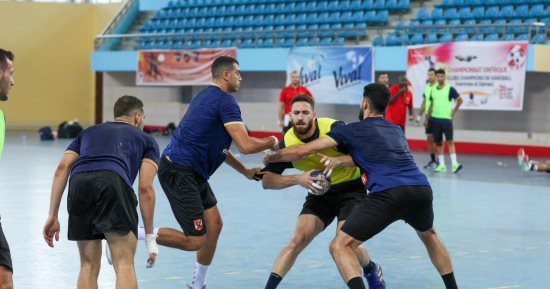 المران الأول لفريق يد الأهلى بالكونغو استعدادا لانطلاق بطولة أفريقيا.. صور