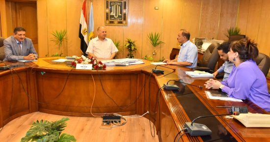 محافظ أسيوط: تقديم كل الدعم لإنهاء الأعمال بمشروعات مياه الشرب والصرف