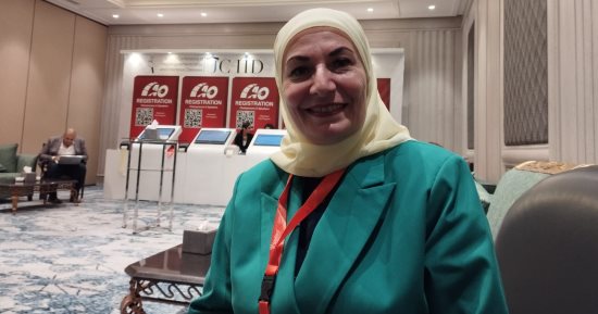أستاذ كبد توضح طريقة "غلى" اللبن الصحيحة لتجنب البكتيريا والأمراض
