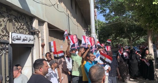 الشهر العقارى يستقبل آلاف المواطنين لتحرير تأييدات مرشحى الرئاسة رغم الإجازة