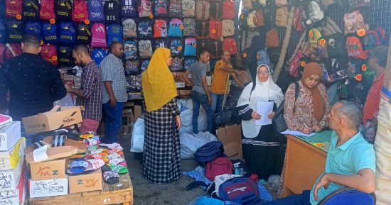إقبال على معارض "أهلا مدارس" بالإسكندرية.. وتشديد على توفير المستلزمات