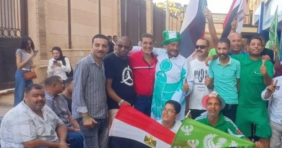 "كمل مسيرتك" ..أهالى بورسعيد وجماهير المصرى يدعمون الرئيس السيسى 