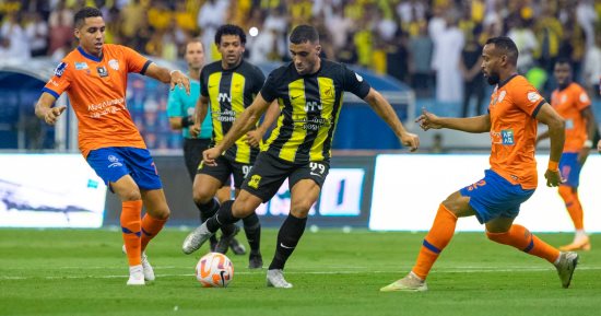 التعادل يحسم مواجهة الفيحاء ضد الاتحاد فى الدوري السعودي.. صور