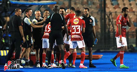 30 دقيقة.. الأهلى يحافظ على التقدم بهدف أمام سان جورج بدوري الأبطال"فيديو"