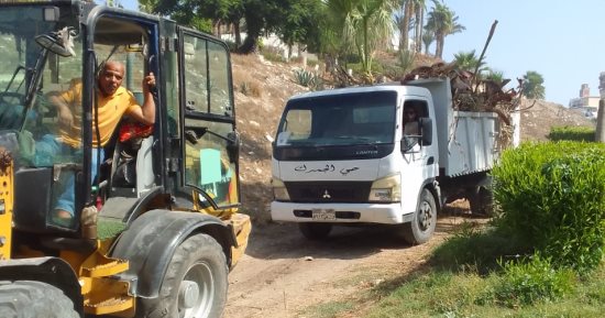 "آثار الإسكندرية": رفع 10 أطنان مخلفات زراعية من "كوم الناضورة" و"صهريج بن بطوطة"
