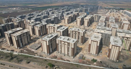 الجمهورية الجديدة.. إنشاء 13 ألف وحدة سكنية.. عمارات تحيا مصر تضم 1406 وحدات غرب مدينة كفر الشيخ.. 11 عمارة فى انتظار التسليم.. تخصيص 6 قطع أراضٍ أخرى بهدف إقامة تجمعات سكنية لمحدودى الدخل