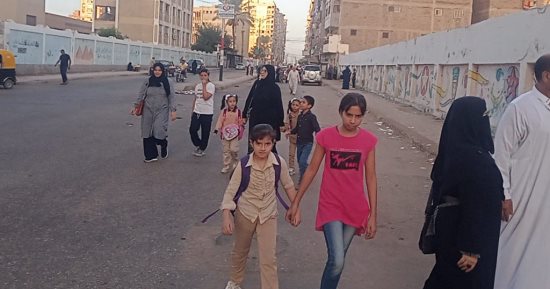 فرحة بأول يوم دراسى.. إقبال الطلاب على مدارس كفر الشيخ.. صور