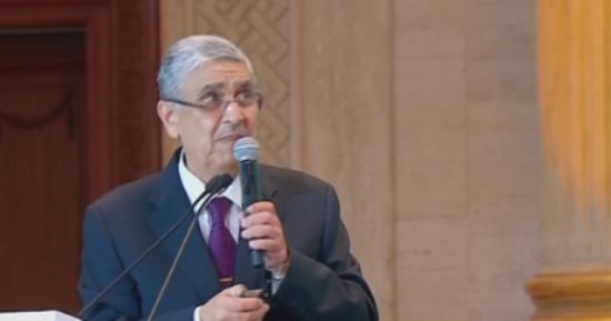 وزير الكهرباء: إجمالى قدرات مشروعات الطاقة الشمسية والرياح تحت الإنشاء 3500 ميجاوات