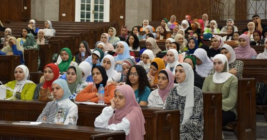 انتظام المحاضرات بكليات جامعة القاهرة باليوم الأول لانطلاق العام الجامعى