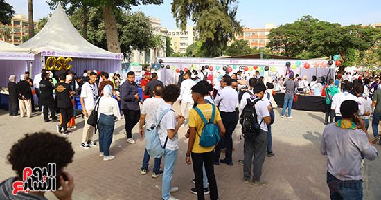 أنشطة اجتماعية ورياضية فى أول أيام العام الدراسى بجامعة عين شمس
