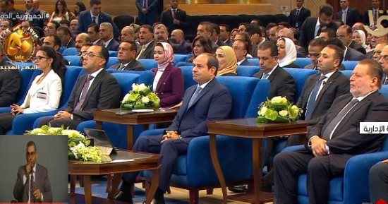 الرئيس السيسى يشهد جلسة المشروعات القومية والبنية التحتية بمؤتمر حكاية وطن