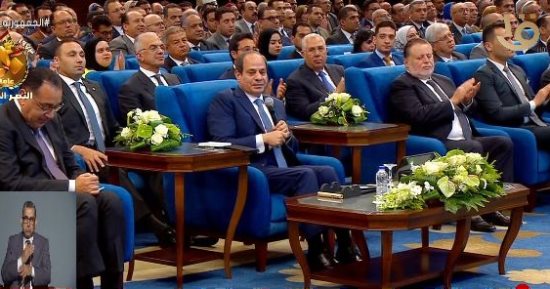 توثيق إنجازات الدولة المصرية.. سياسيون: مؤتمر "حكاية وطن" يرصد رحلة البناء والتنمية للجمهورية الجديدة.. ويؤكدون: الرئيس السيسى خاطب الشعب المصرى بالمصارحة والوضوح.. وكلمته عكست رؤية لمواجهة كل التحديات