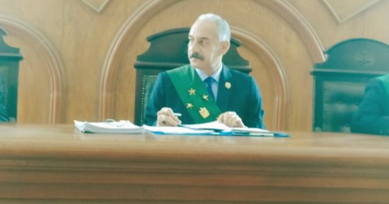 المشدد 6 سنوات لسائق توك توك لحيازته 30 لفافة هيروين في البحيرة 