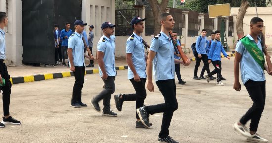 انضباط من حديد.. الشرطة المدرسية بالسعيدية الثانوية "التزام مشهود".. صور