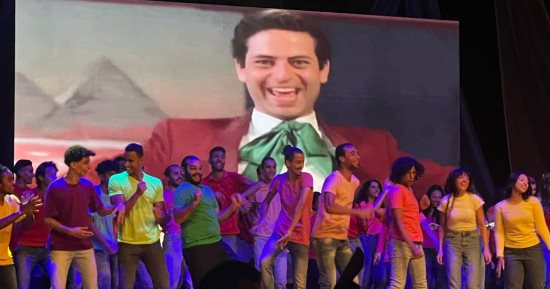 بدء حفل افتتاح مهرجان الإسكندرية السينمائى بأغنية "لسه الأغانى ممكنة"