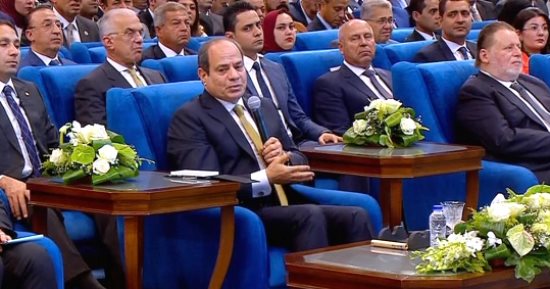 الرئيس السيسى: لم نُدخل شركات أجنبية بأعمال التكريك بالبحيرات توفيرا للتكاليف
