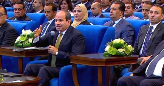 الرئيس السيسي: أقول لكل أم وأب نريد تسويق فكرة فرص العمل بمجال الاتصالات