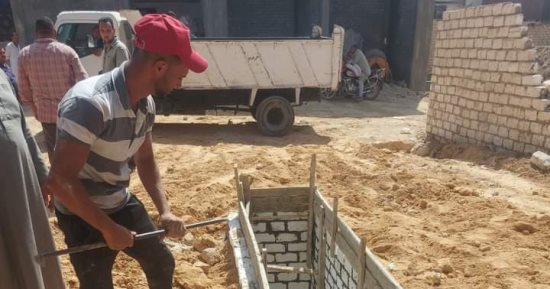 إزالة حالتى بناء مخالف فى حى العامرية أول بالإسكندرية