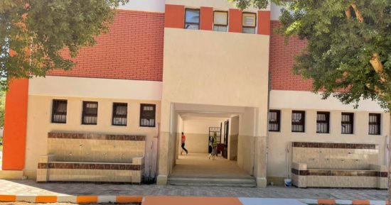 مدارس حياة كريمة لخدمة طلبة قرى الأقصر.. مدينة أرمنت تنال نصيب الأسد بإنشاء وتطوير مدارس بالرياينة والحوزة وأبوقليعى والمحاميد والصف.. صيانة 6 مدارس أخرى.. والطود تشهد إنشاء 14 فصلا دراسيا جديدا.. صور