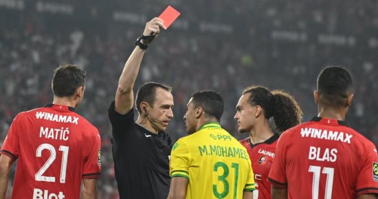 طرد مصطفى محمد للاعتراض على حكم مباراة رين ضد نانت فى الدورى الفرنسى