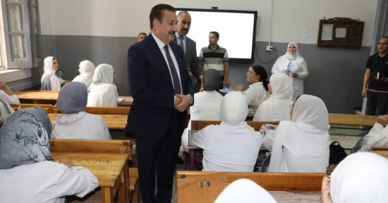 محافظ المنوفية يتفقد عددا من المدارس لمتابعة انتظام العملية التعليمية.. صور