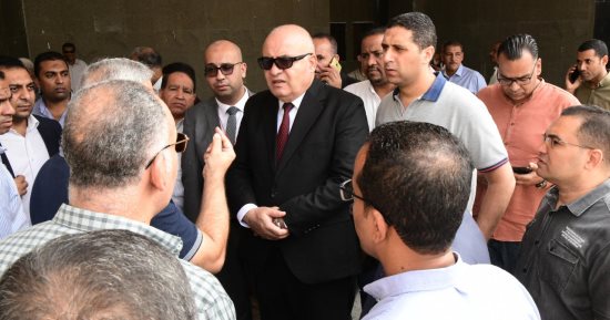 محافظ قنا يتفقد التجهيزات الطبية بمستشفى نجع حمادي العام 