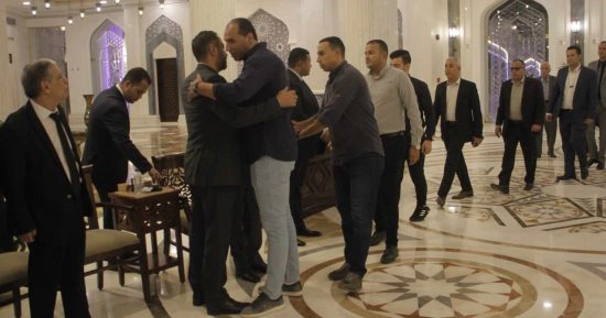 ناشرون ومثقفون يؤدون واجب العزاء فى الروائى الكبير كمال رحيم بالتجمع الخامس