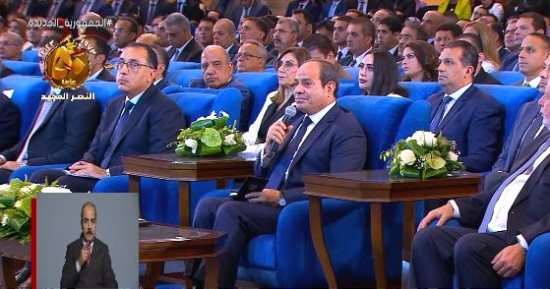 الرئيس السيسي للمصريين: التغيير ليس بالهدم بل بالعمل والكفاح والصبر