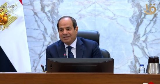 الرئيس السيسي: العاصمة الإدارية فكرة لتغيير نمط العمل بالأجهزة المختلفة