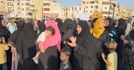 سيدات ورجال وشباب وذوو همم بالأقصر يطالبون الرئيس السيسي بالترشح.. فيديو وصور